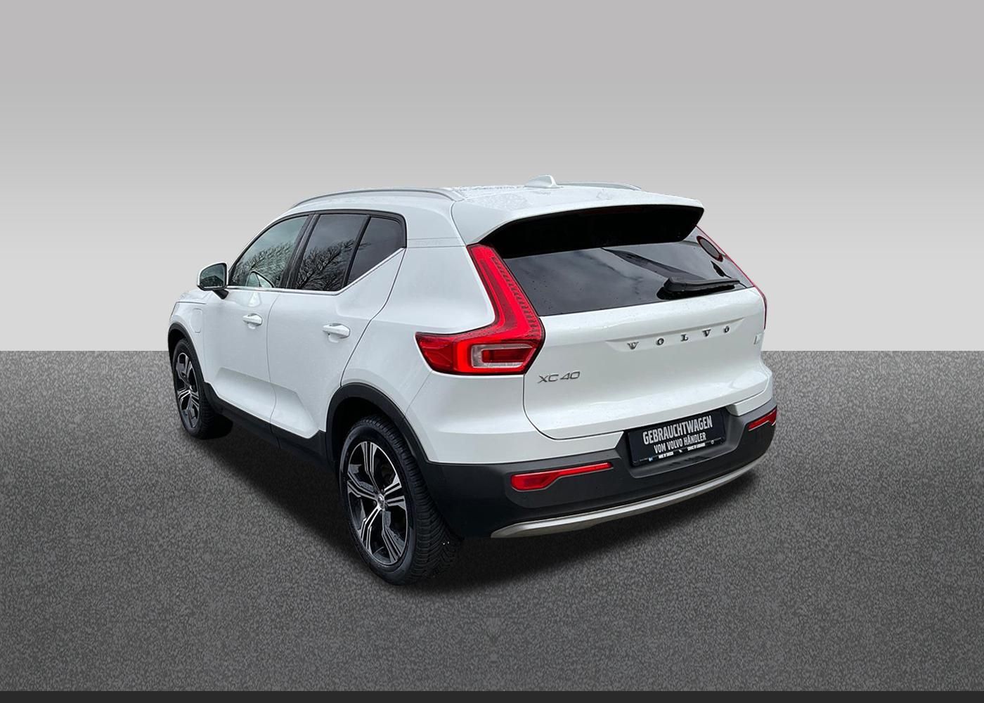Volvo XC40 T5 Inscription - Samsaru's Car Outlet