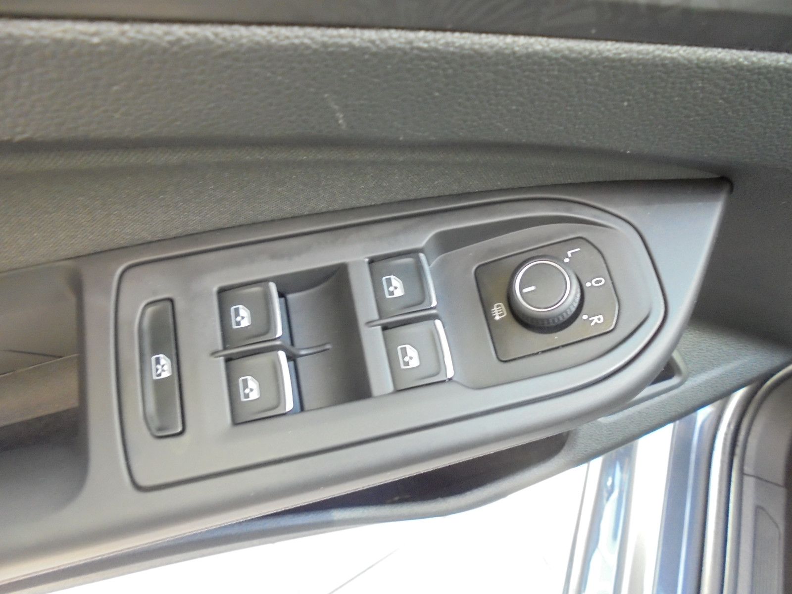 Volkswagen Golf VIII Style eHybrid - Samsaru's Car Outlet