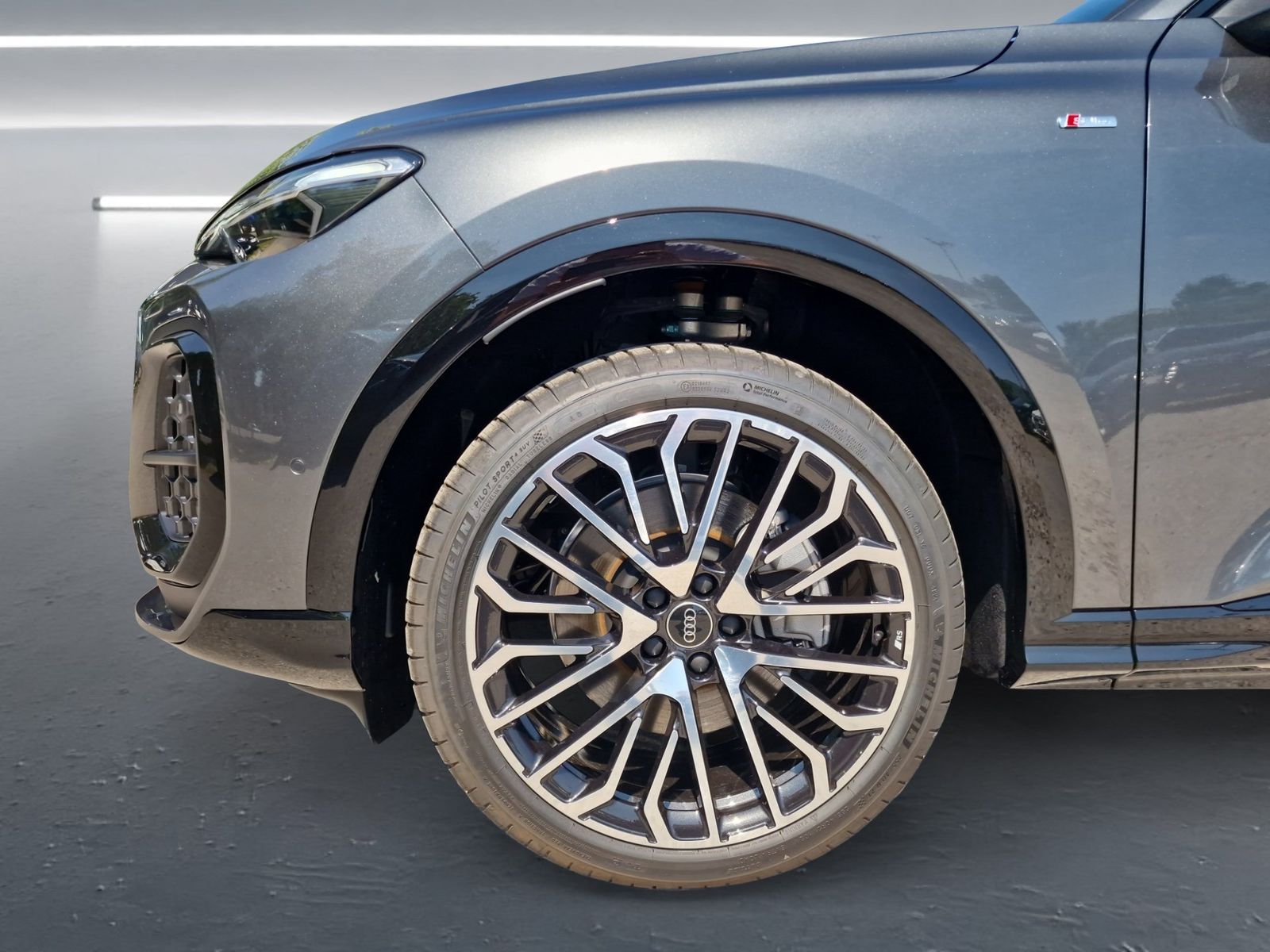 Audi Q5 TDI qu S line edition one Tech plus 21" AHK