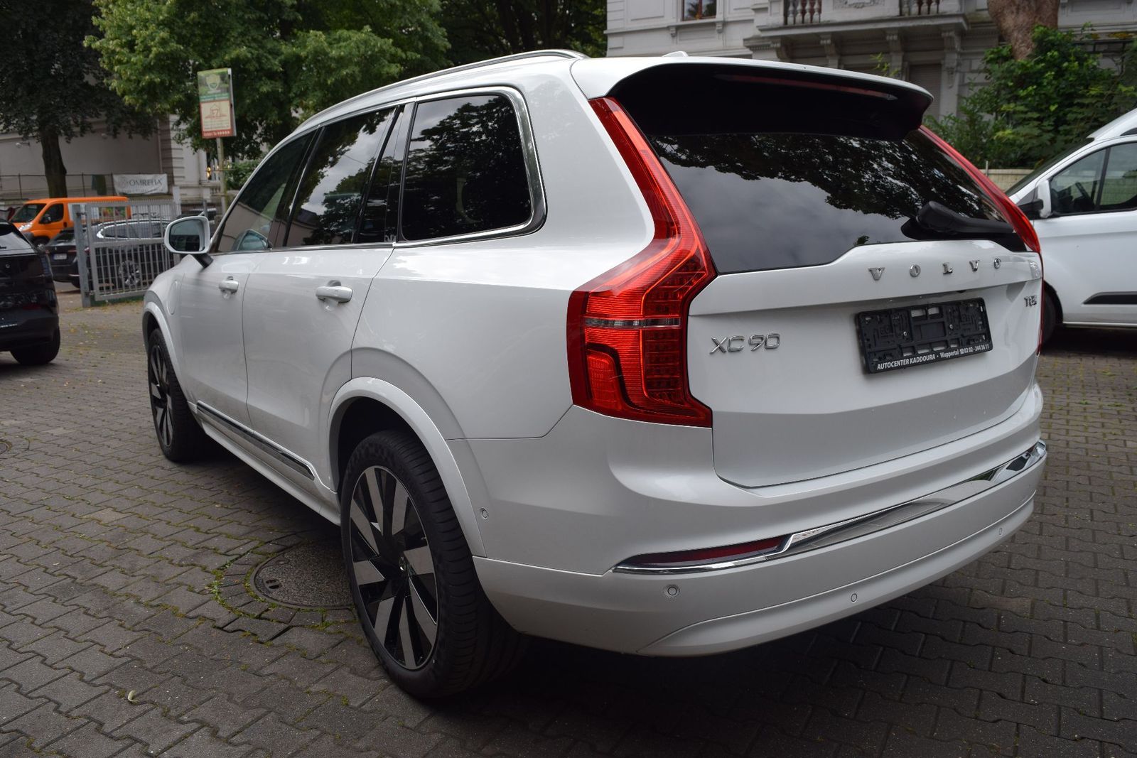 Volvo XC90 T8 AWD Plus Bright - Samsaru's Car Outlet