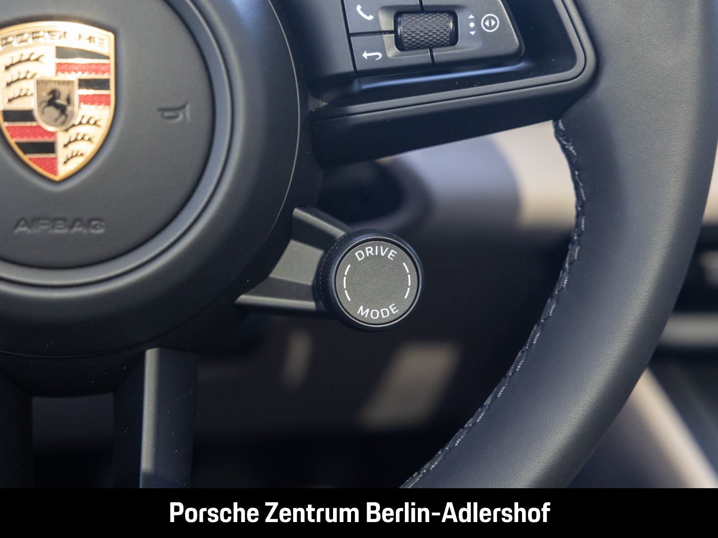 Porsche Macan 4 BOSE Panoramadach LED-Matrix