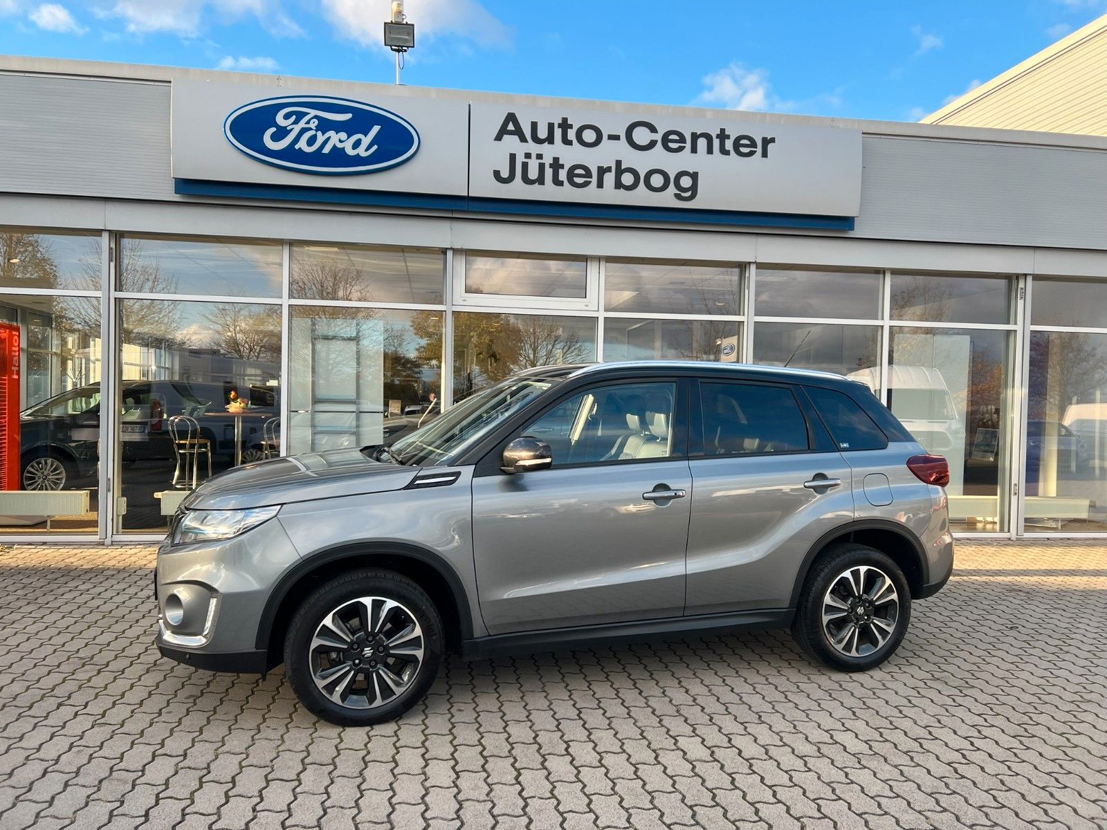 Suzuki Vitara 1.4 Mild-Hybrid Comfort+ - Samsaru's Car Outlet