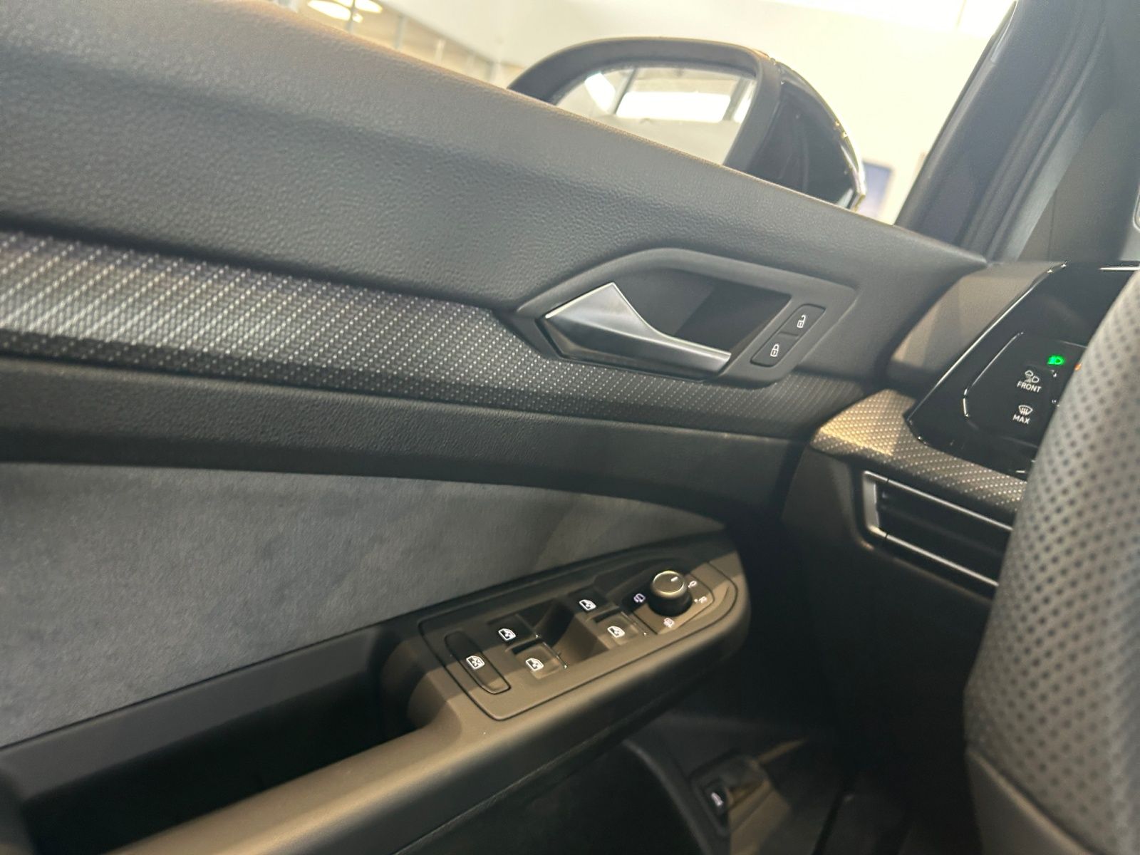 Volkswagen Golf Variant R-Line 2.0 l TSI DSG Rückfahrk Navi