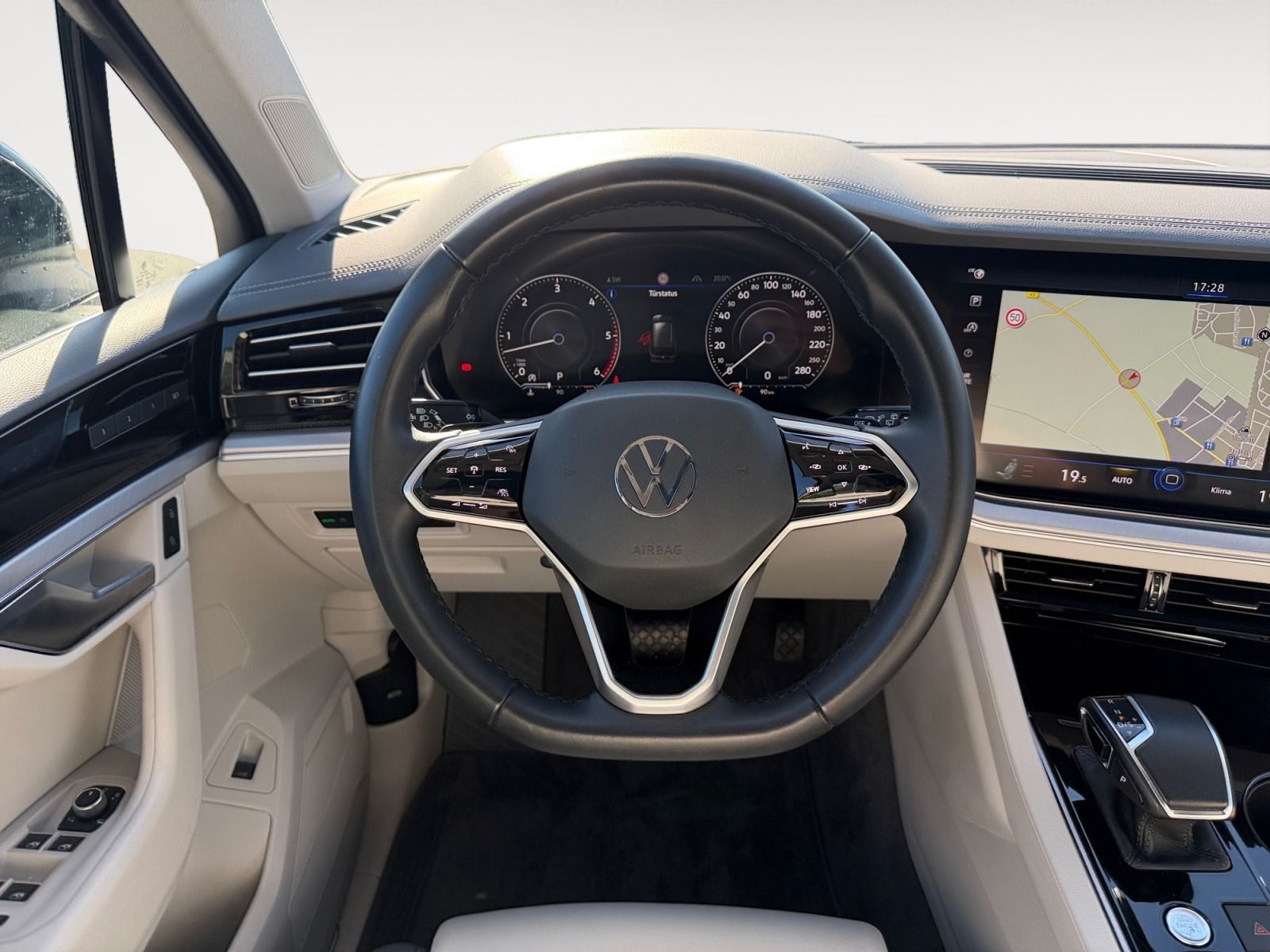Volkswagen Touareg 3.0 TDI Elegance 4Motion+AHK+NAVI+Luft+L