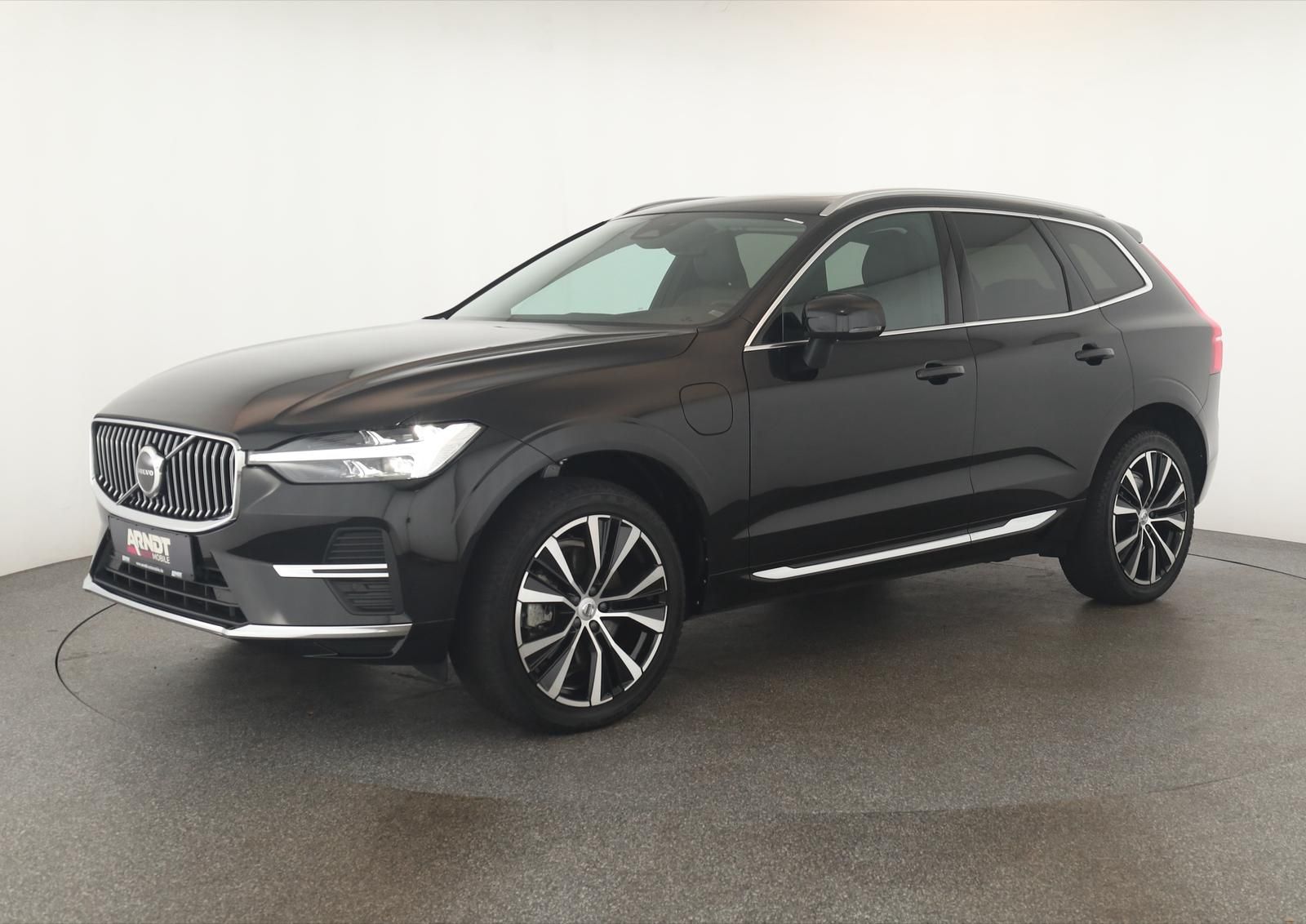 Volvo XC60 Recharge T6 AWD Core Pano Kam STHZ 20" AHK