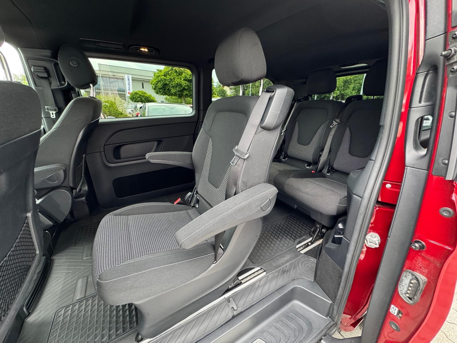 Mercedes-Benz V-Klasse V250d Edition AMG - Samsaru's Car Outlet