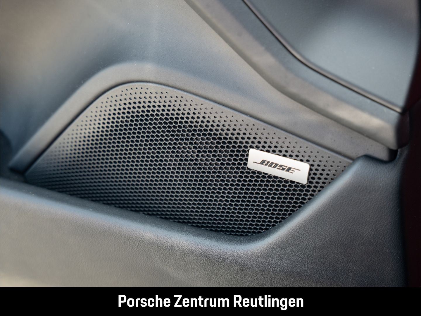 Porsche Taycan Turbo Cross Turismo LED-Matrix Panorama