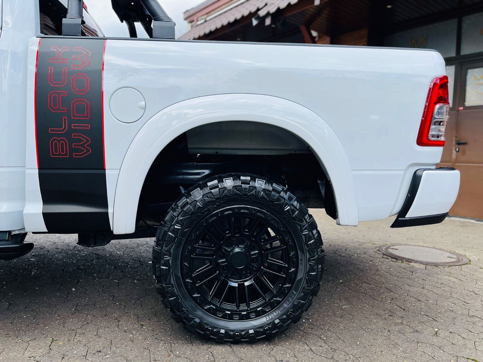 Dodge 2500*6,4L V8*LPG*4X4*LONGBED*OFFROAD*AHK*GARANTI