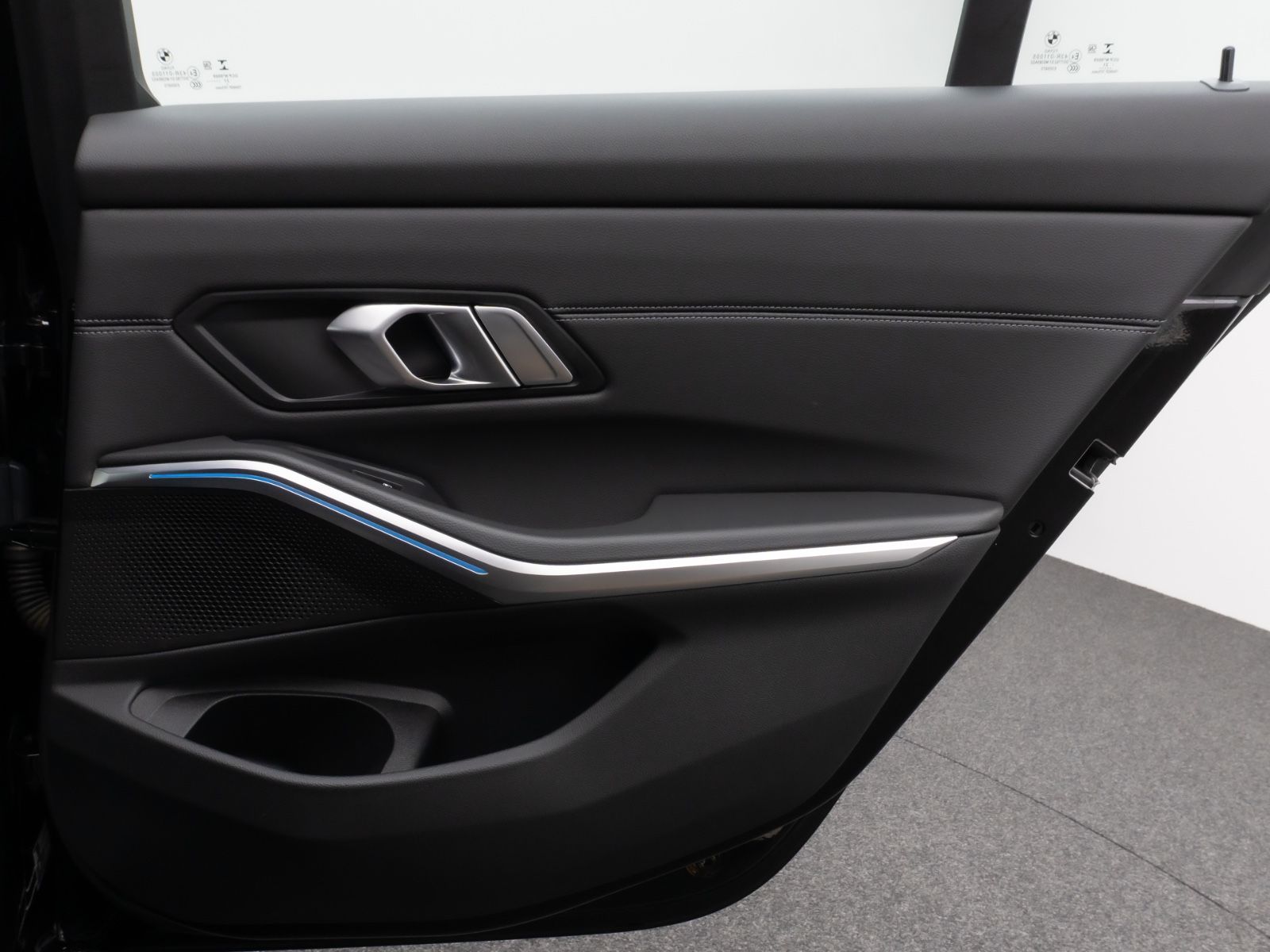BMW 330e xD Sport Line 360°DAB Stop&Go LED Alarm AHK