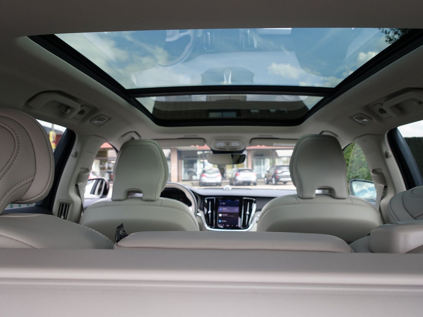 Volvo V60 T8 AWD Twin Engine Ultra Dark/Massage/360°