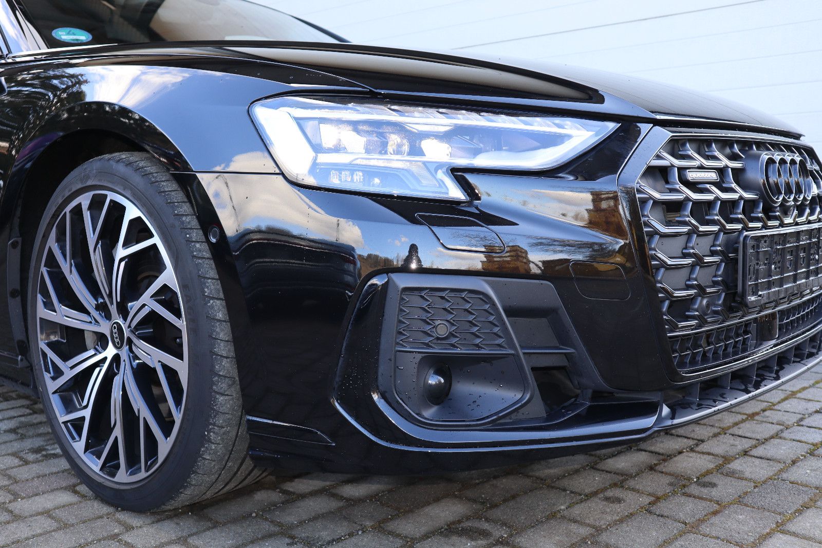 Audi A8L 55 TFSI lang exclusive S-Line - Samsaru's Car Outlet