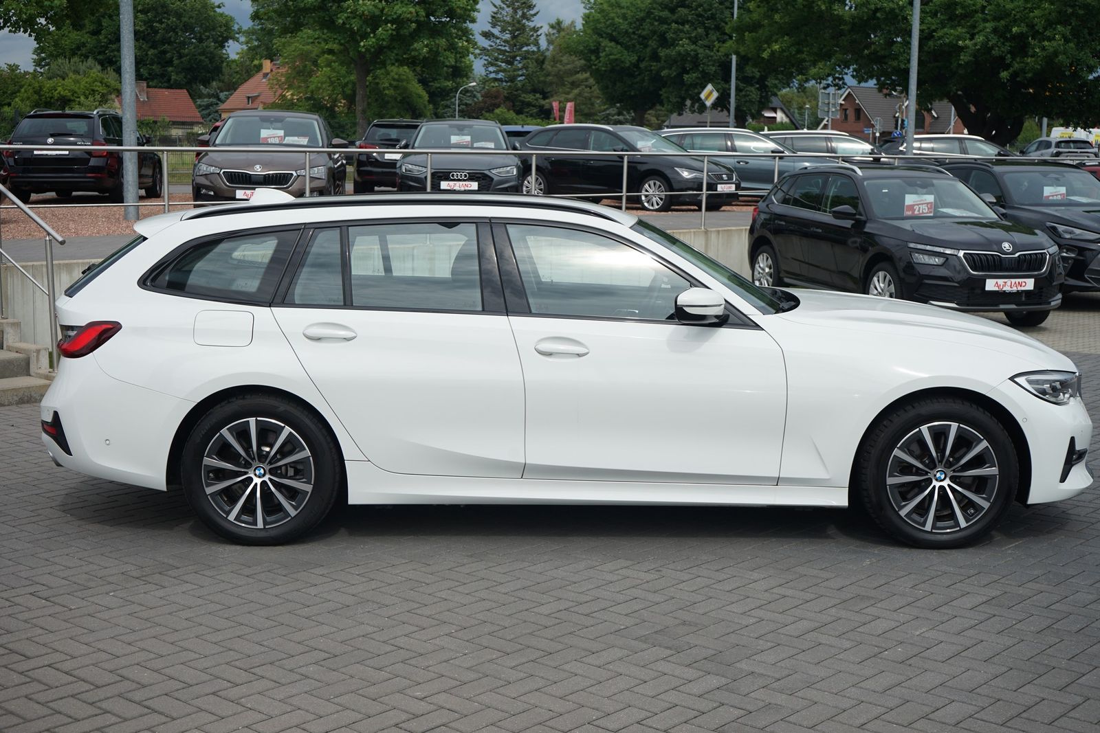 BMW 320e Touring xDrive Sport Line - Samsaru's Car Outlet