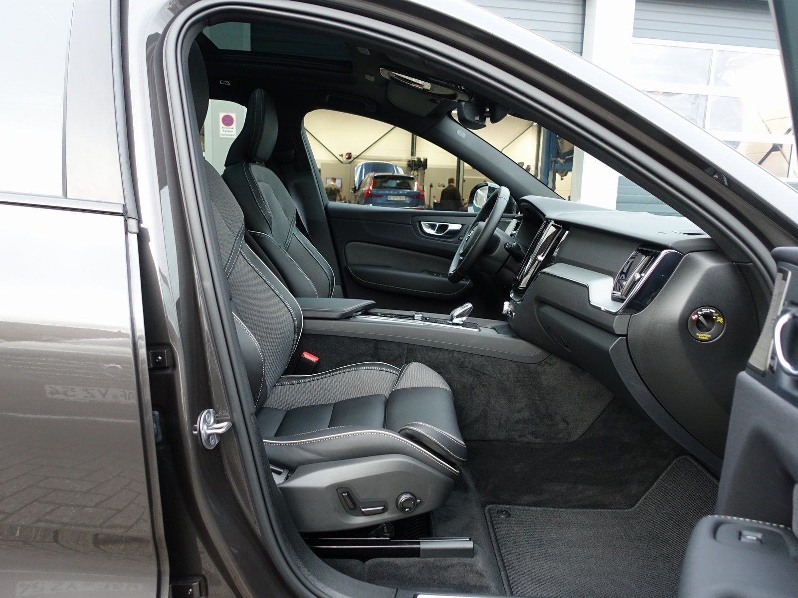 Volvo XC60 Plus, T6 AWD/Pano/AHK/360°/BLIS/H&K