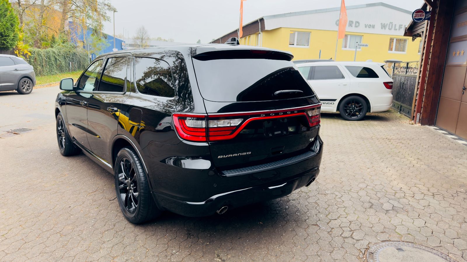 Dodge 5.7*R/T*LPG*AHK*NAVI*LED*6 SITZER*GARANTIE*VOLL