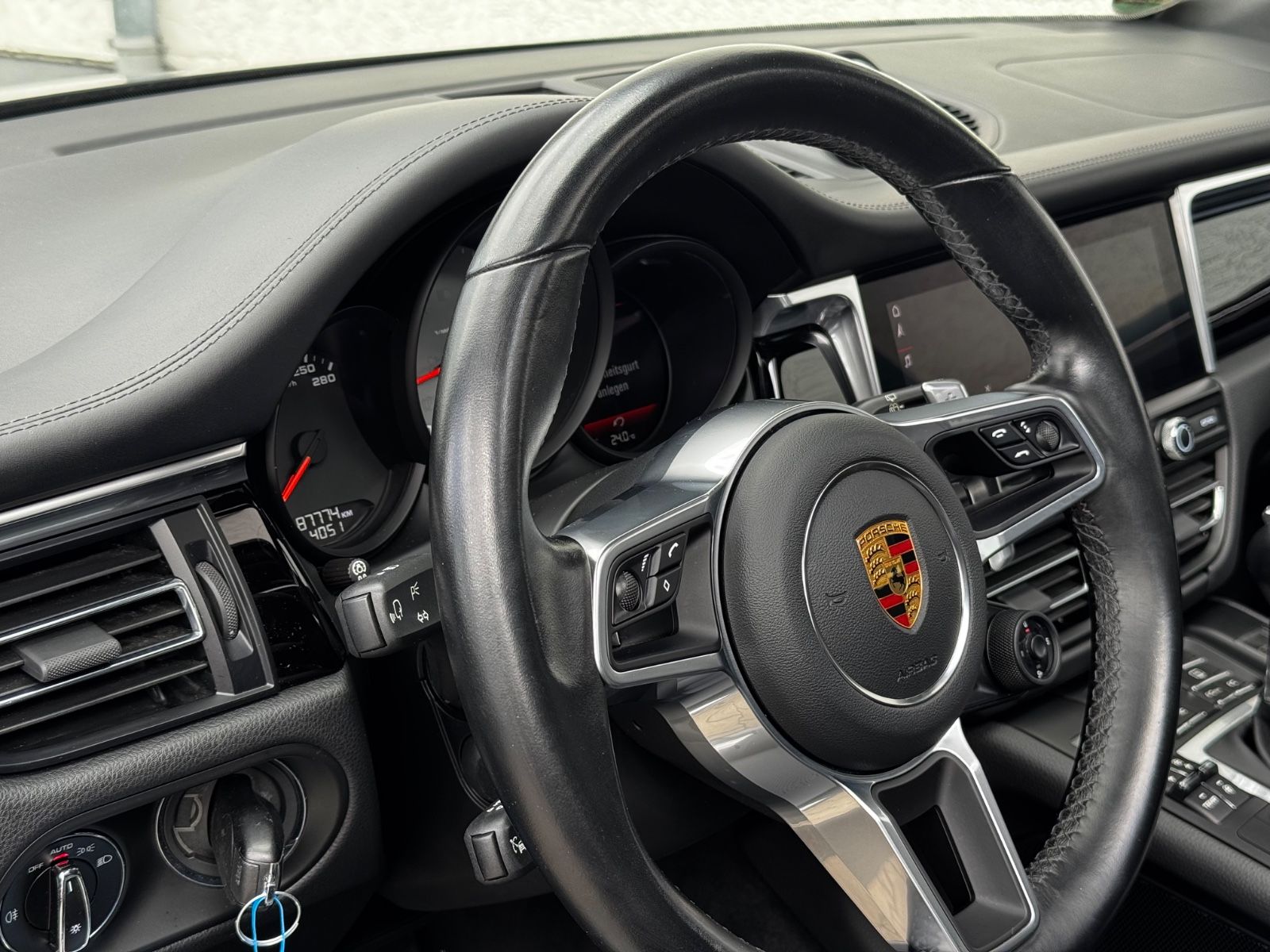 Porsche Macan S - Samsaru's Car Outlet