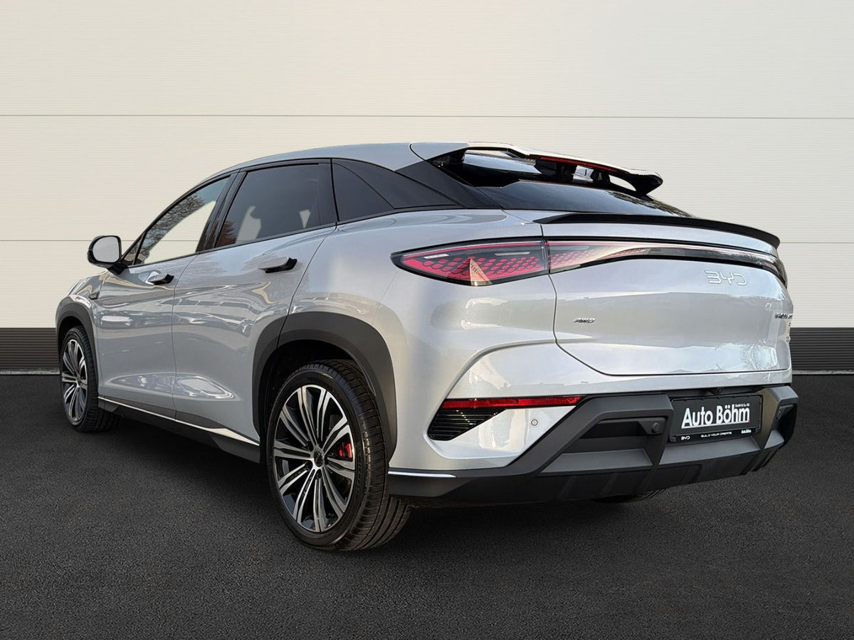 BYD Sealion 7