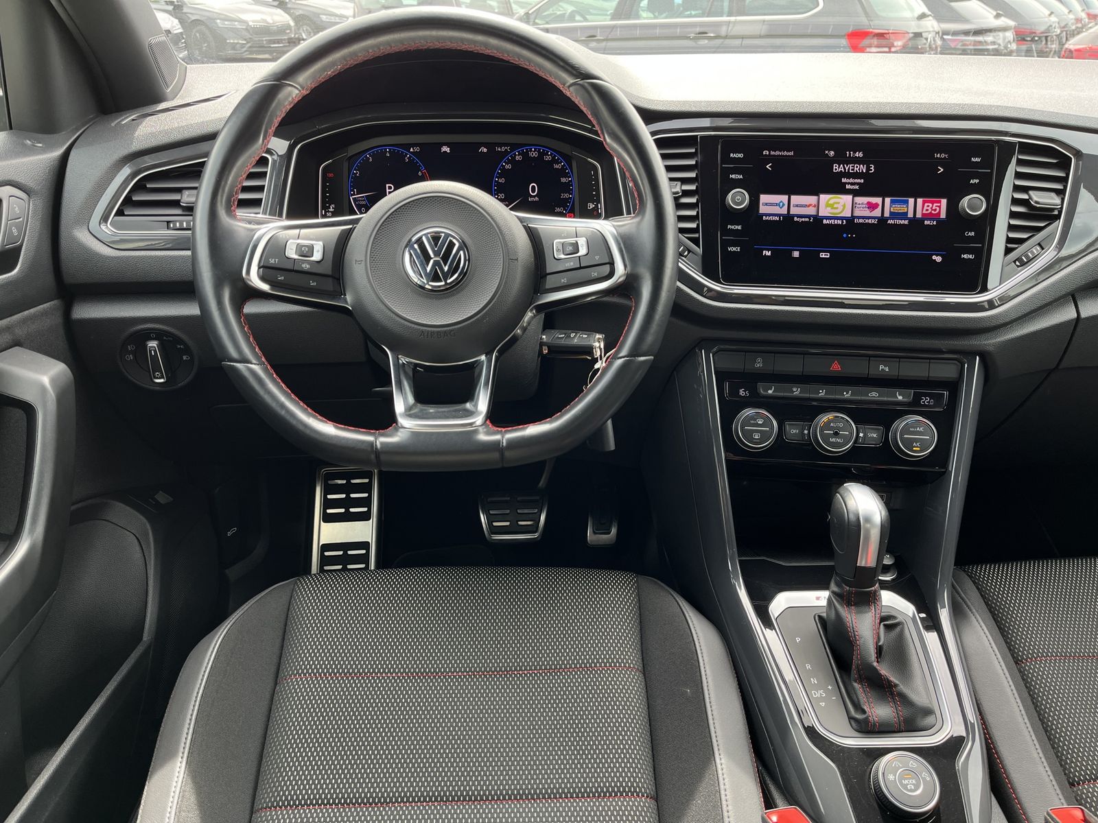 Volkswagen T-Roc 2.0 TSI DSG 4Motion Sport - Samsaru's Car Outlet