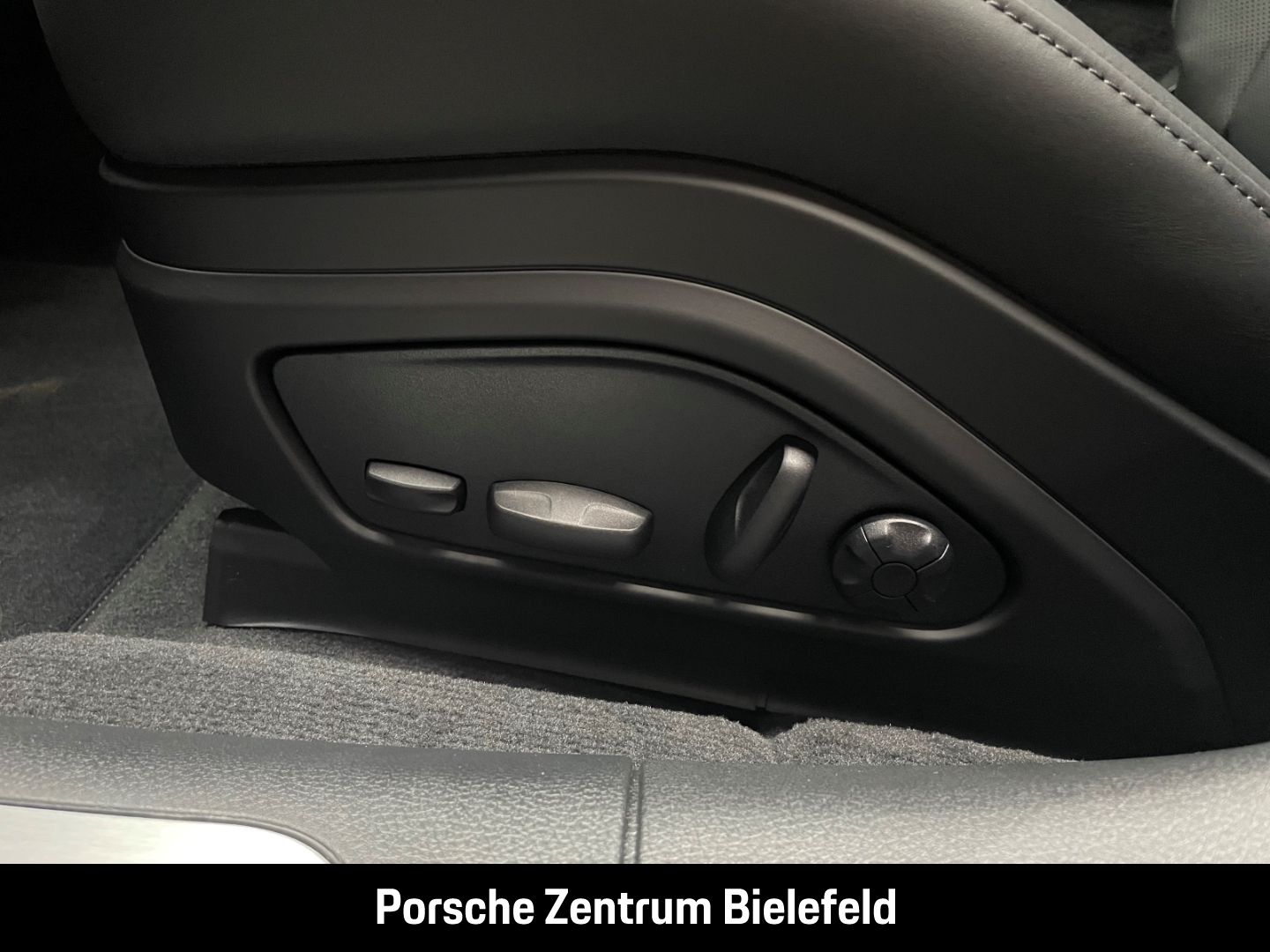 Porsche Panamera 4S E-Hybrid SportDesign Massagesitze