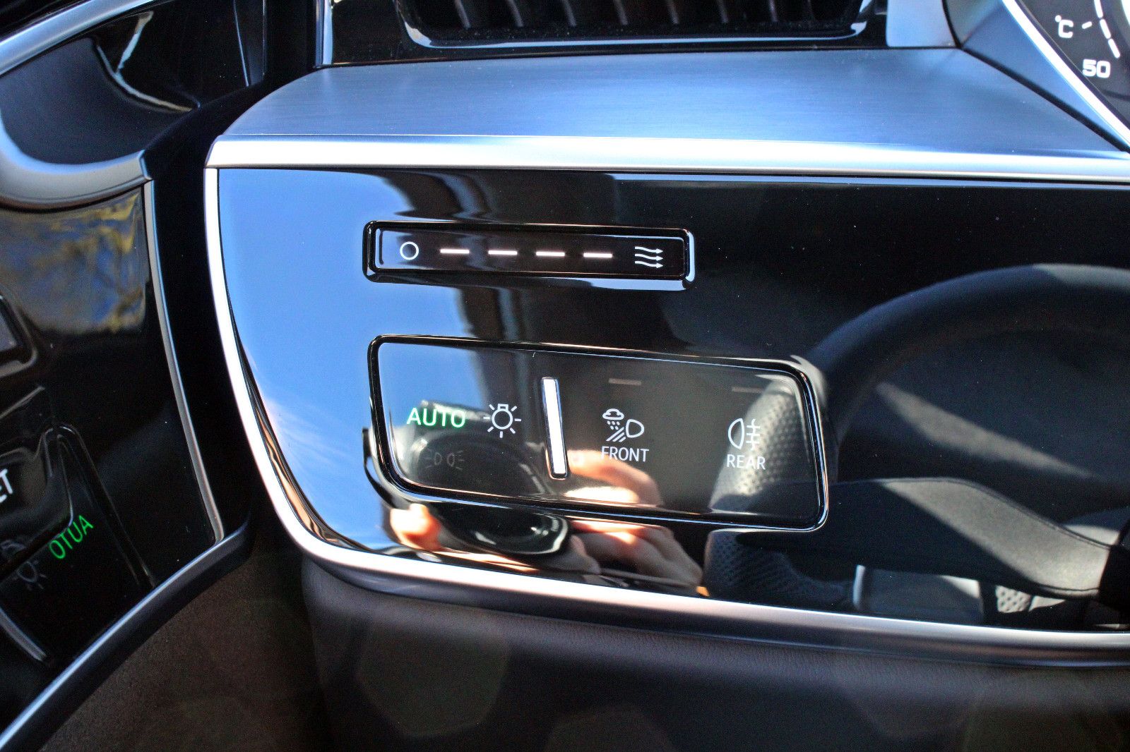 Audi A8 Lang 55TFSI PANO AHK FONDPAKET DIGITAL LED" → "Audi A8 Lang 55TFSI - Samsaru's Car Outlet
