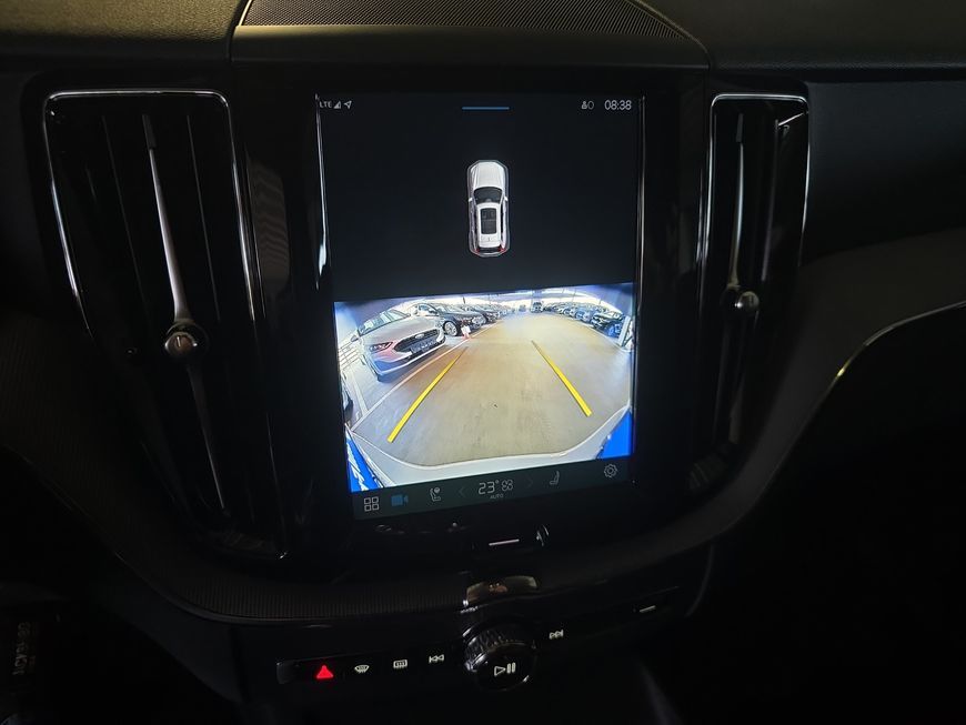 Volvo XC60 B5 B AWD Core