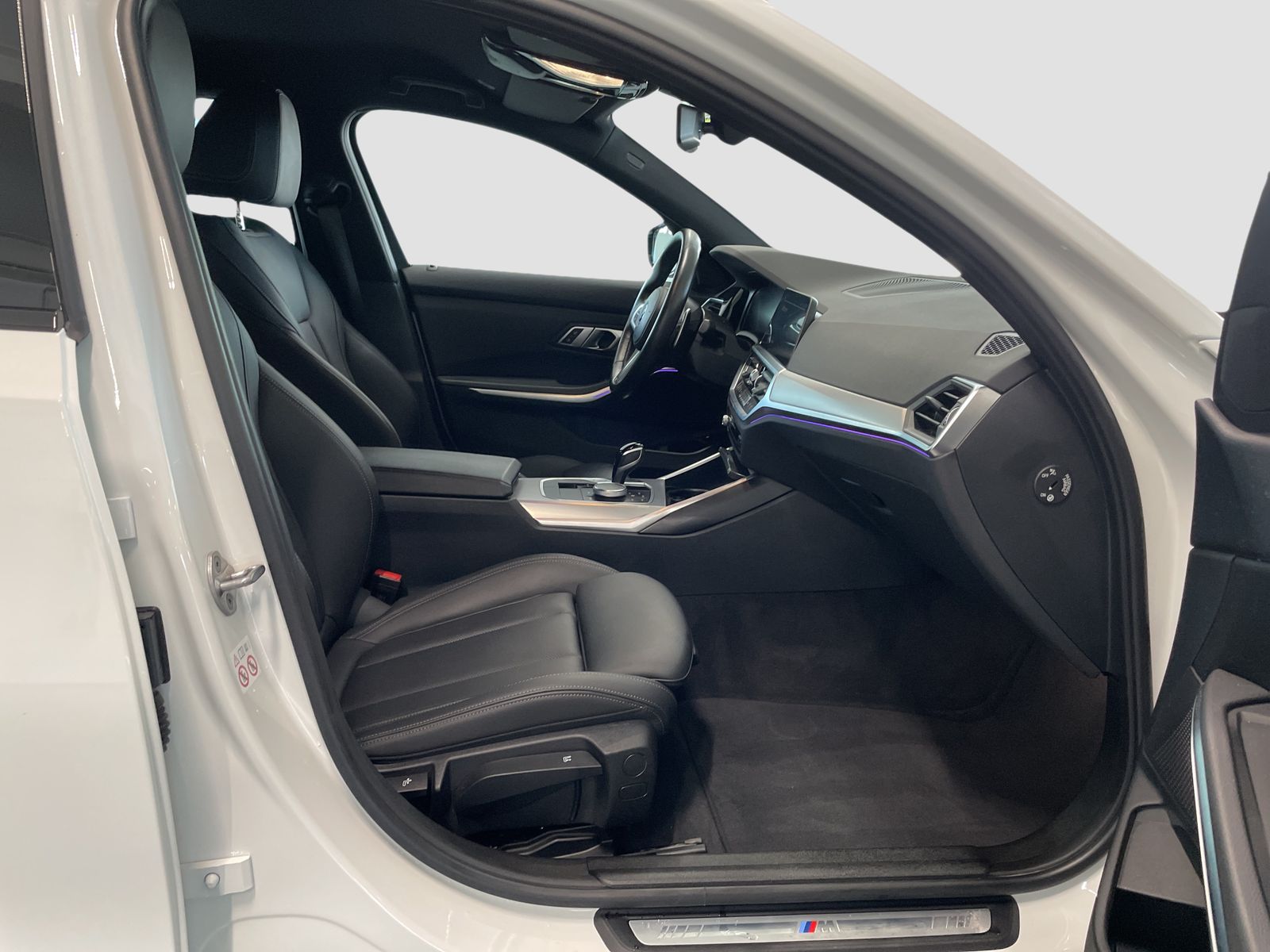 BMW 320e Limousine M Sport - Samsaru's Car Outlet