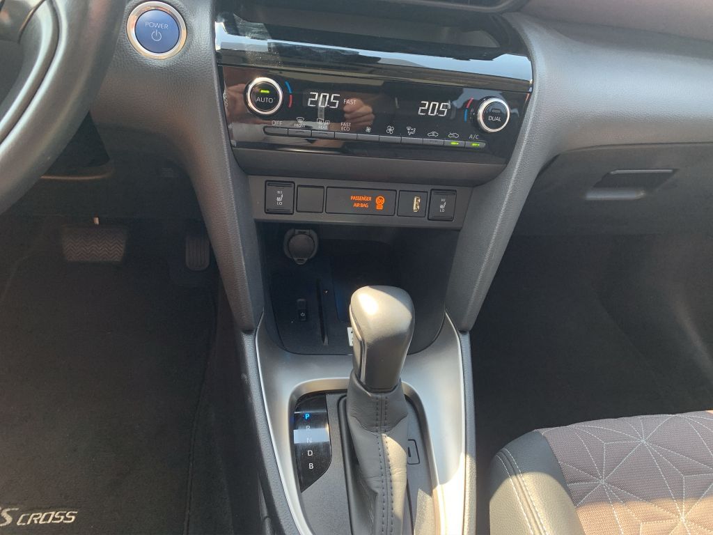 Toyota Yaris Cross Hybrid 1.5 VVT-i Elegant