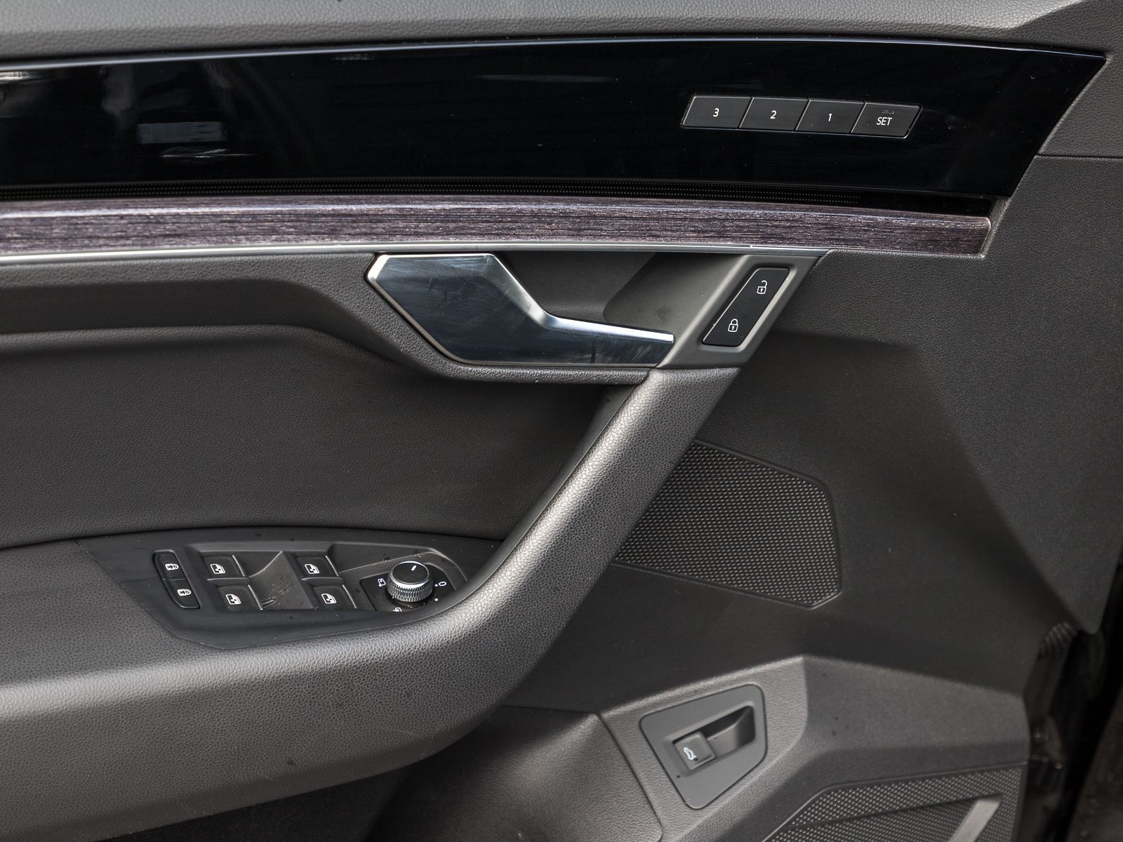 Volkswagen Touareg 3.0 TDI 4M ELEGANCE - Samsaru's Car Outlet
