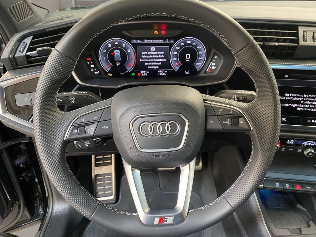 Audi Q3 40 2.0 TFSI quattro S-Line - Samsaru's Car Outlet