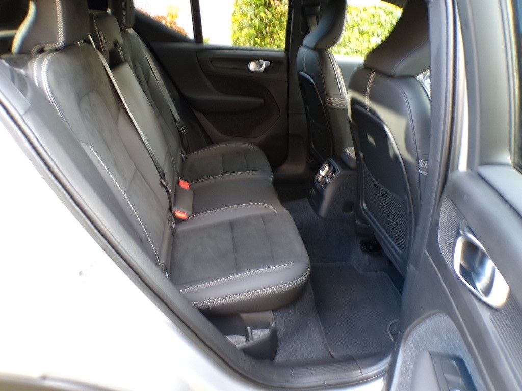 Volvo XC40 T4"Plus Dark"/Standheizung/Memory/Kam./H&K