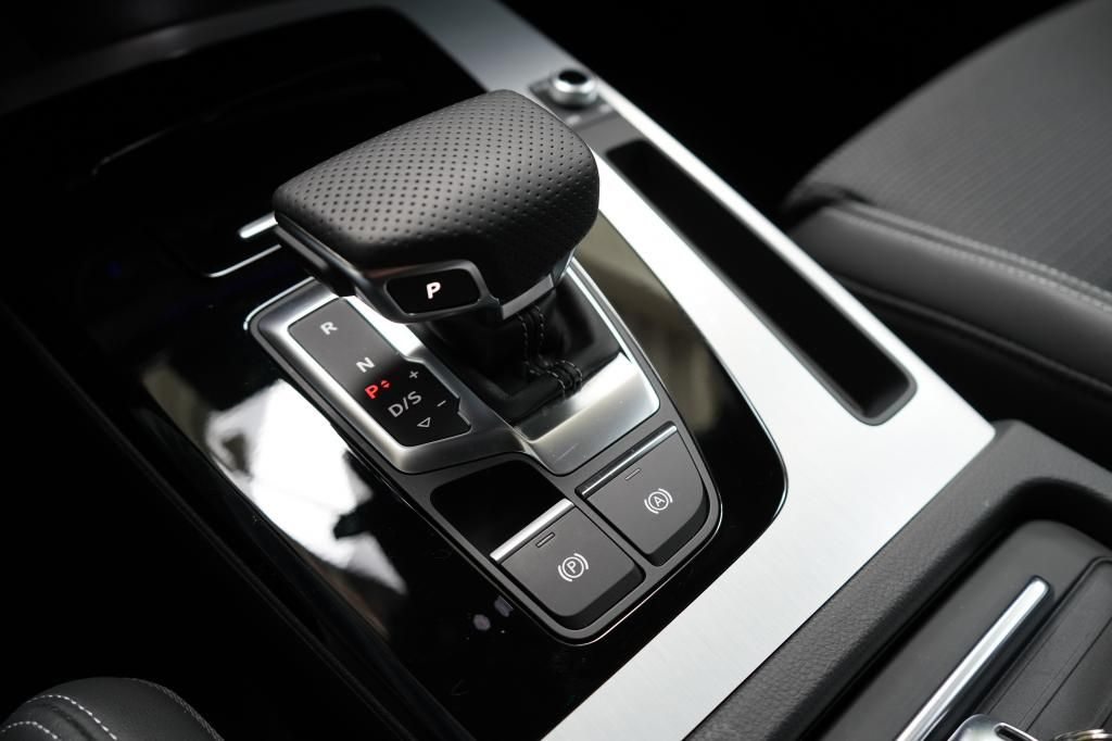 Audi Q5 40 TDI quattro S line - Samsaru's Car Outlet