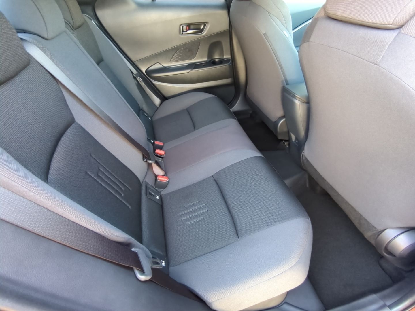 Toyota C-HR Plug-In Hybrid 2.0 EU6e FWD Teamplayer CVT