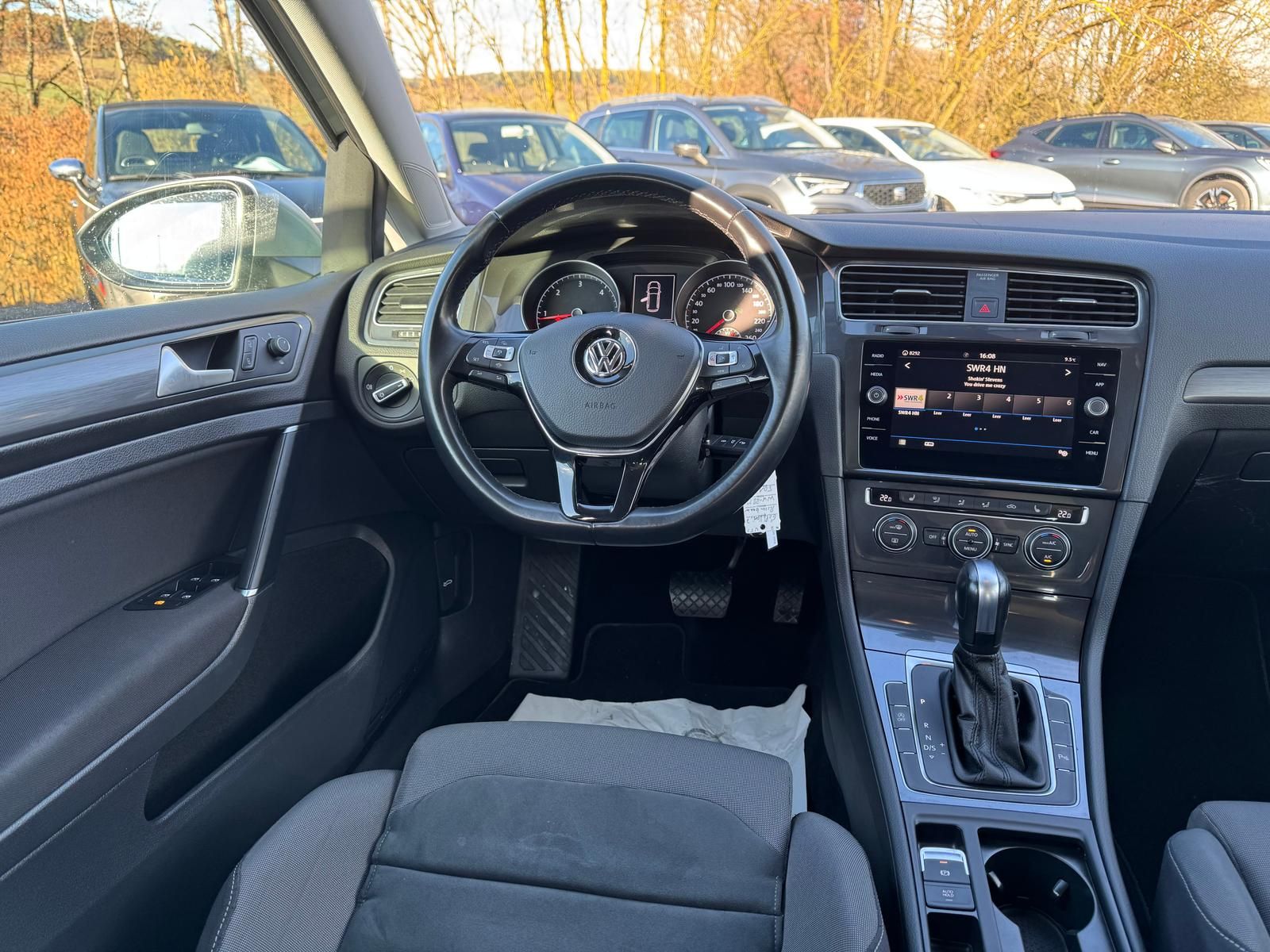 Volkswagen Golf VII Variant 2.0 TDI Comfortline - Samsaru's Car Outlet