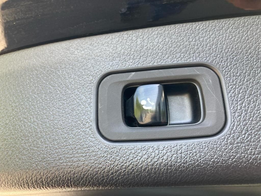 Mercedes-Benz GLC 220 d 4M AMG - Samsaru's Car Outlet