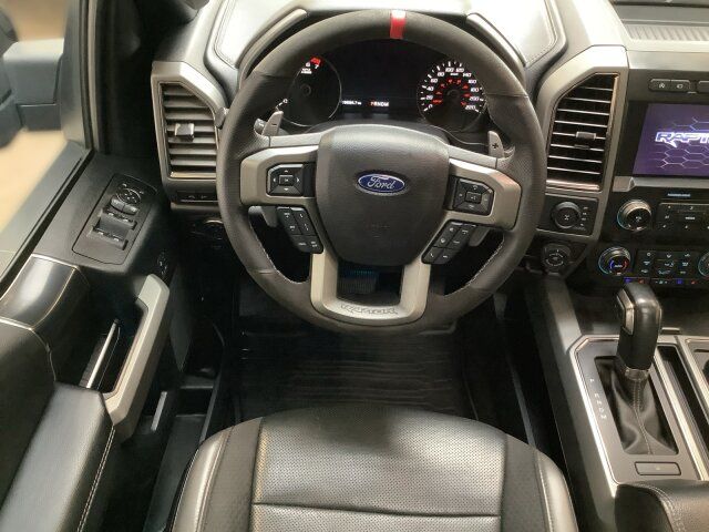 Ford Raptor - Samsaru's Car Outlet