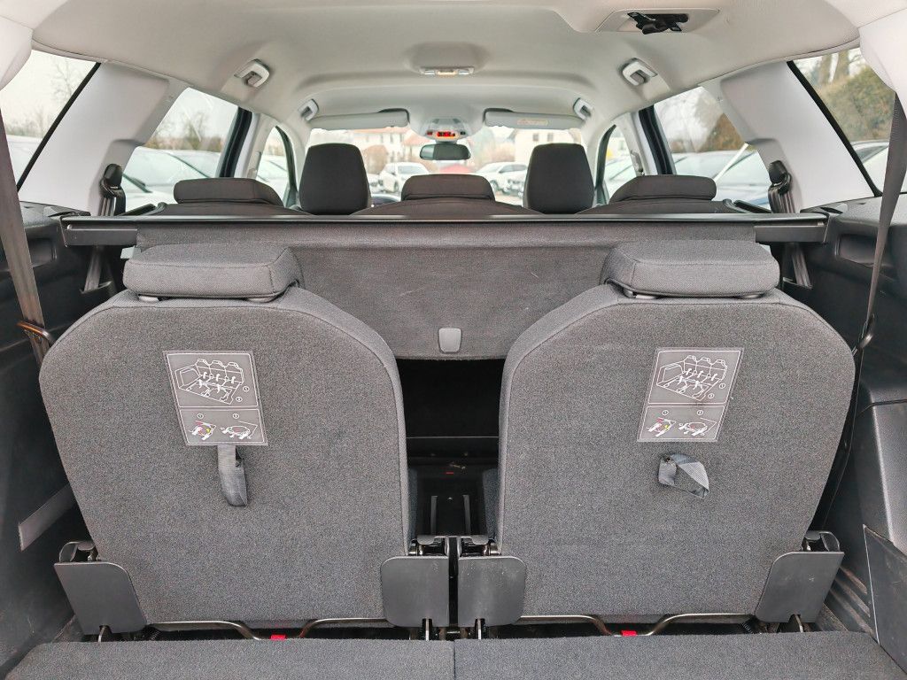 Peugeot 5008 BlueHDI 130 EAT8 - Samsaru's Car Outlet