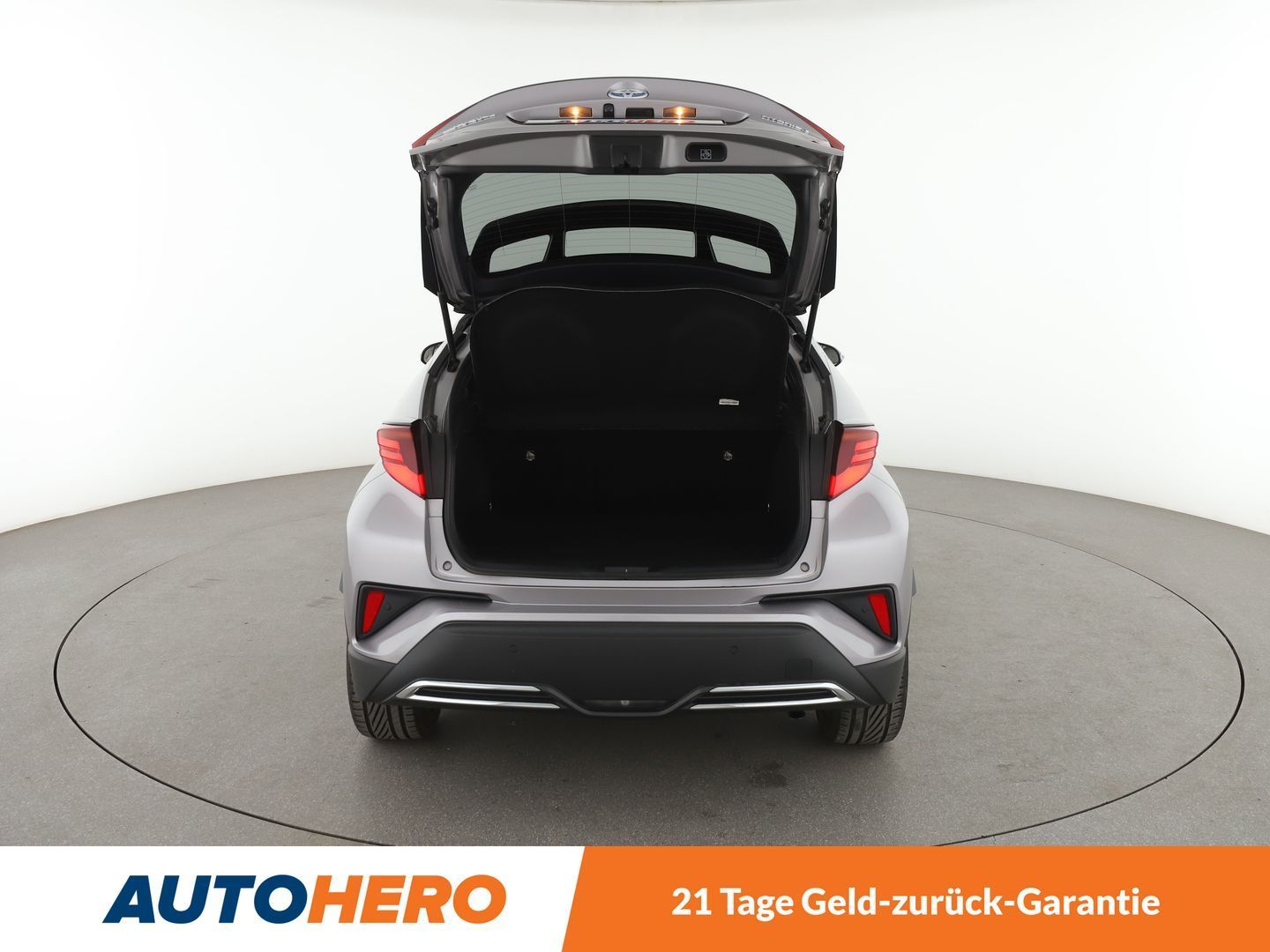 Toyota C-HR 2.0 Hybrid Team - Samsaru's Car Outlet