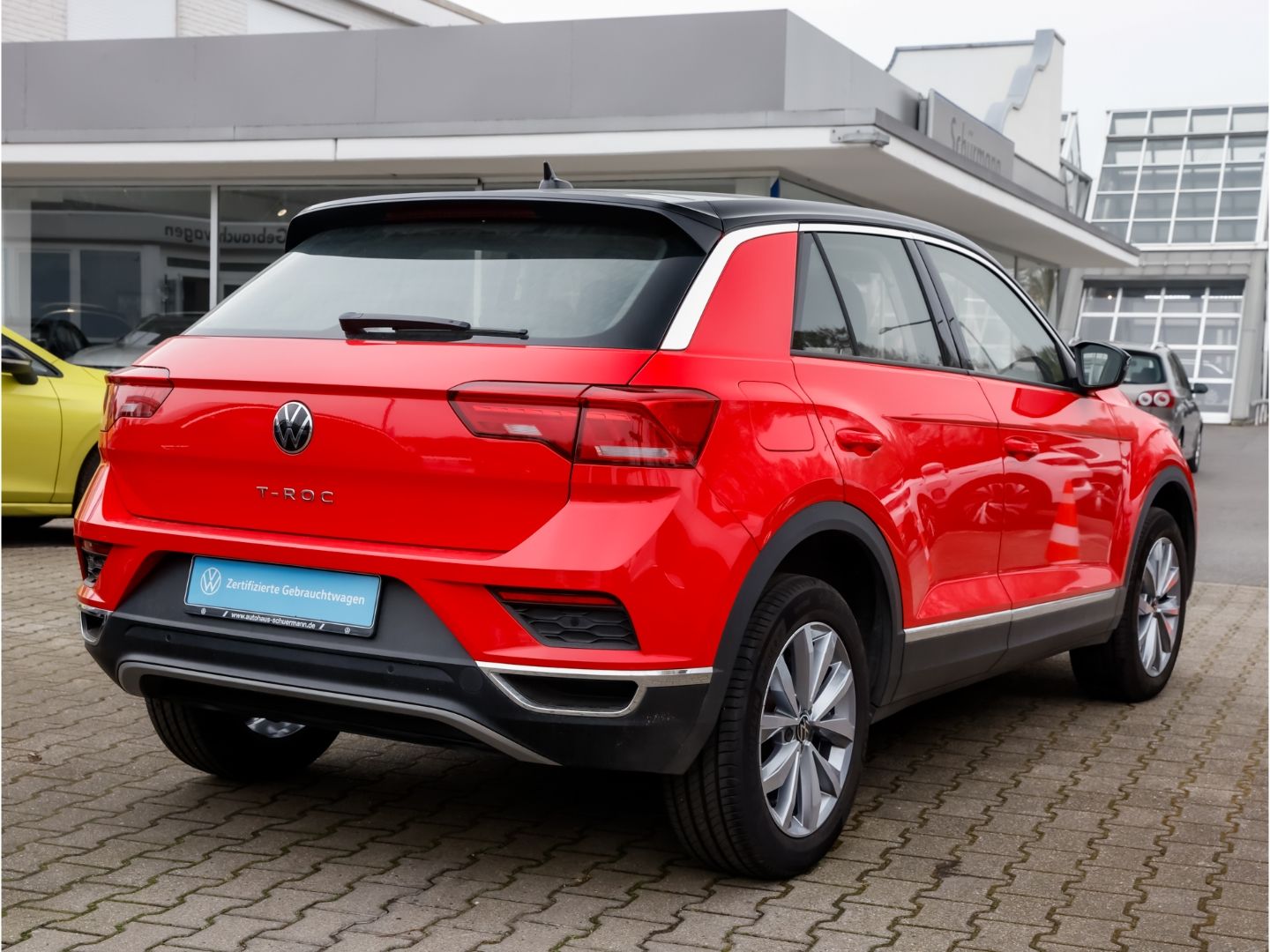 Volkswagen T-Roc STYLE 2.0 TDI DSG - Samsaru's Car Outlet