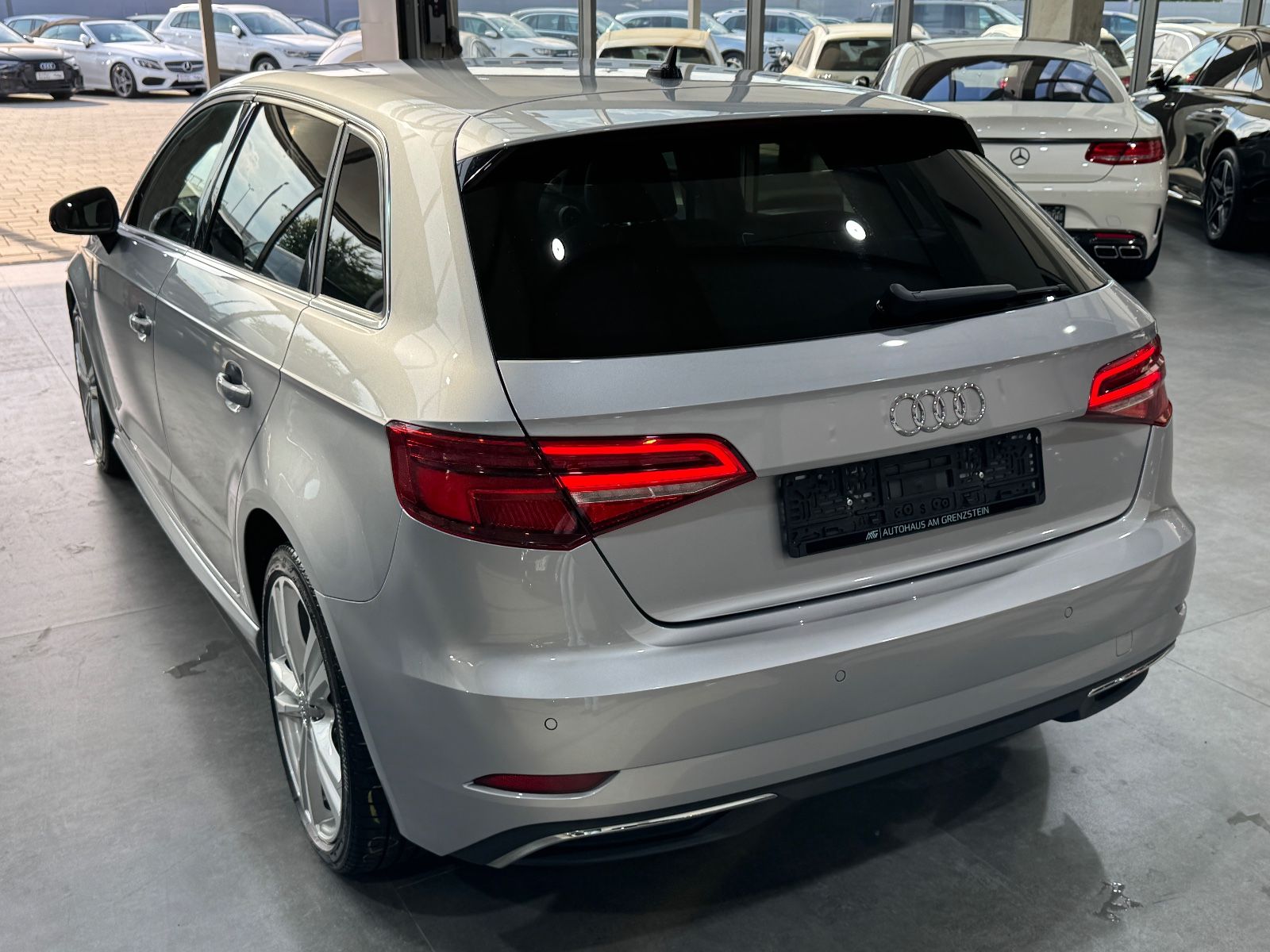 Audi A3 Sportback 40 e-tron sport - Samsaru's Car Outlet