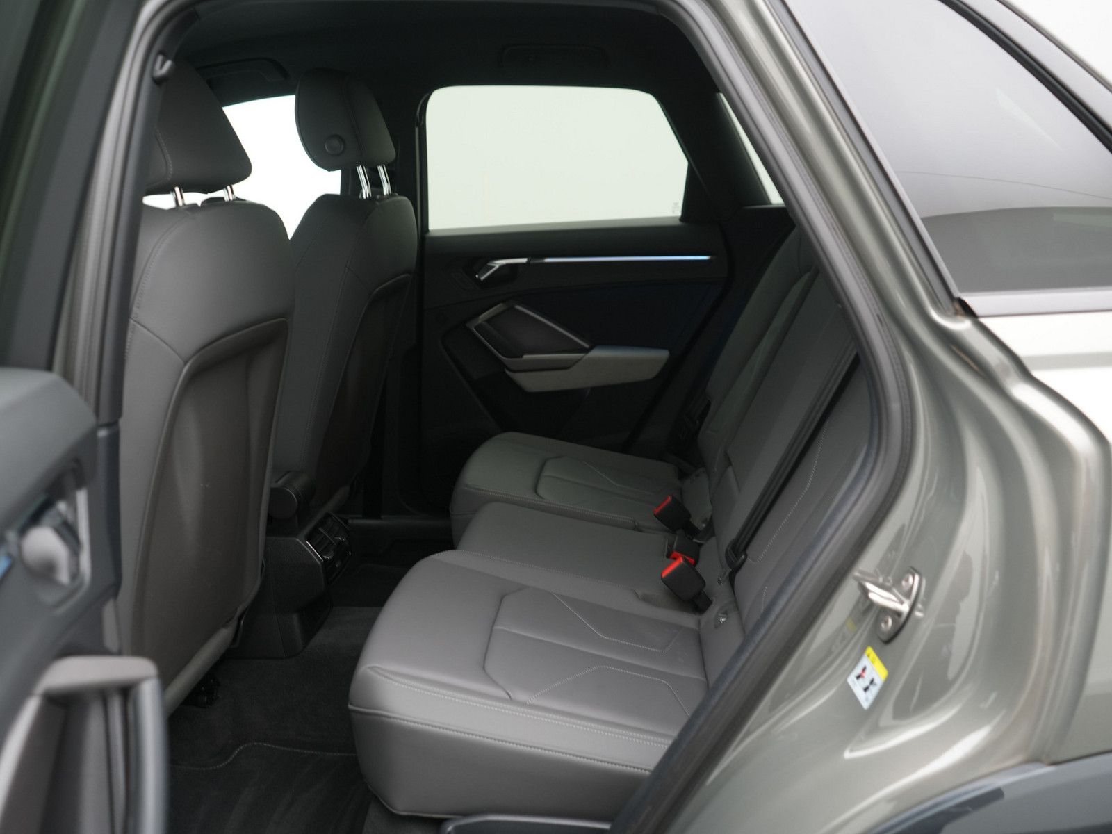 Audi Q3 quattro S line - Samsaru's Car Outlet