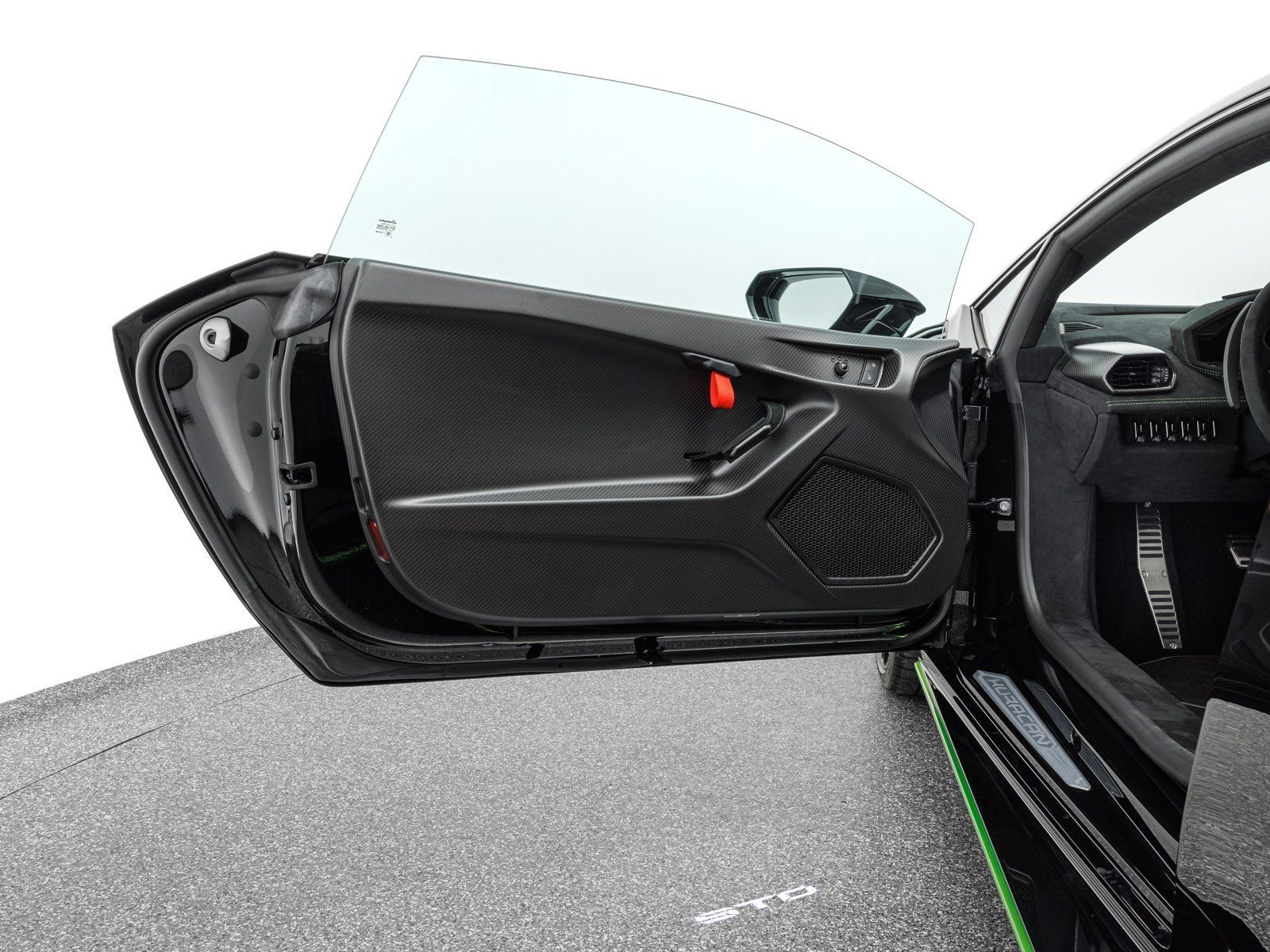 Lamborghini Huracán STO - Samsaru's Car Outlet