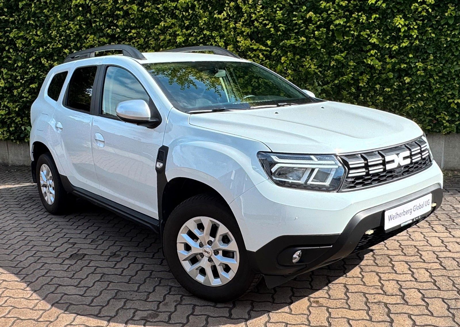 Dacia Duster 4x4 Expression 4WD - Samsaru's Car Outlet
