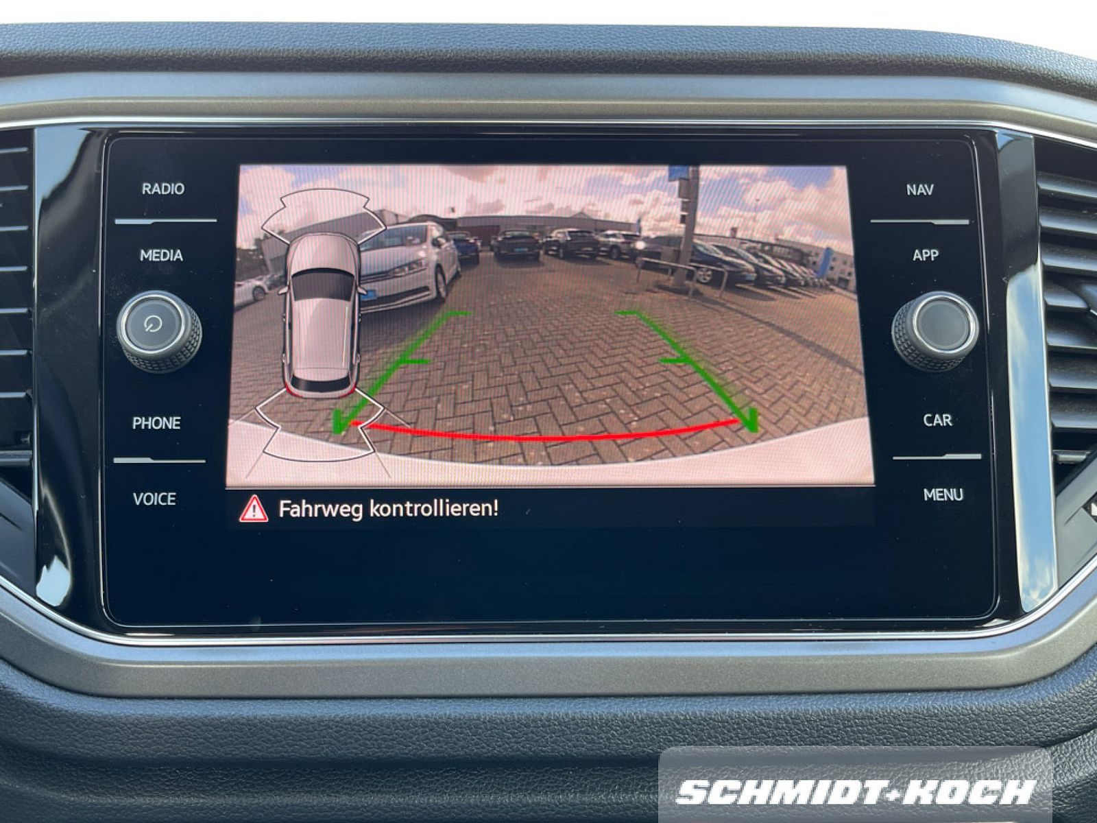 Volkswagen T-Roc 1.0 TSI Style - Samsaru's Car Outlet