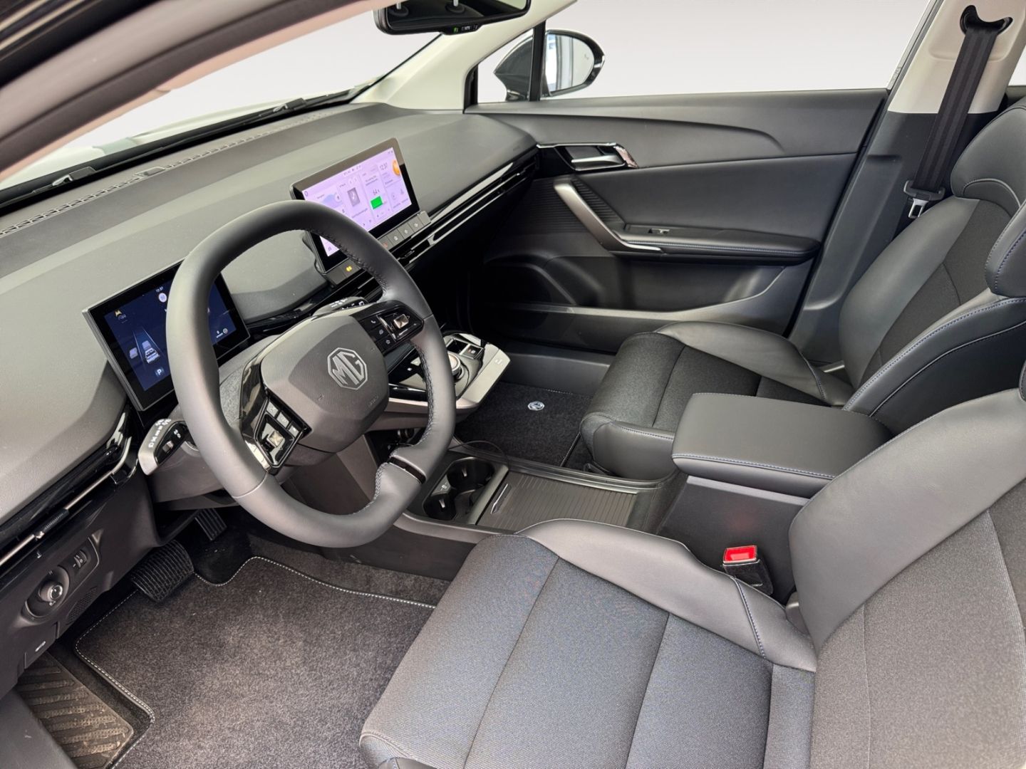 MG4 Luxury 360grad Kamera SHZ Lenkradheizung Nav