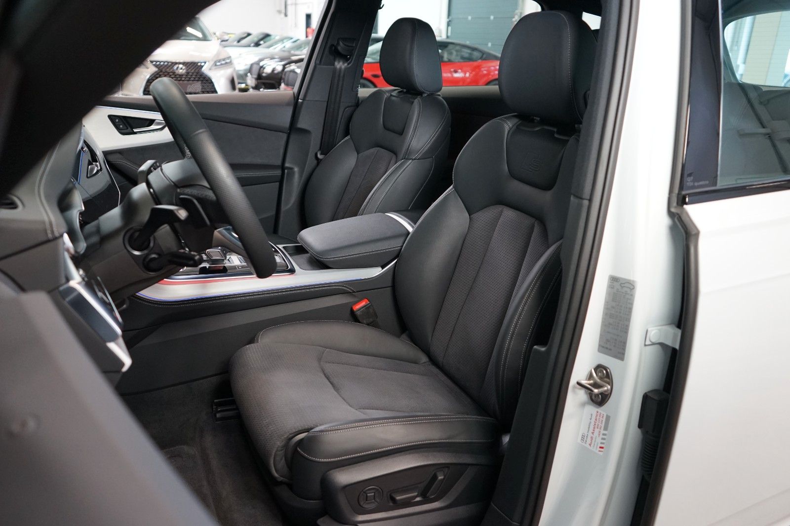 Audi Q7 50 TDI*S-LINE*TOW*OLED*AUX.HEAT*CZ*71.901€ NETTO