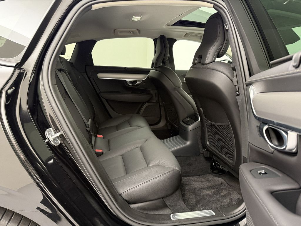 Volvo S90 T8 Ultimate Dark Plug-In Hybrid AWD