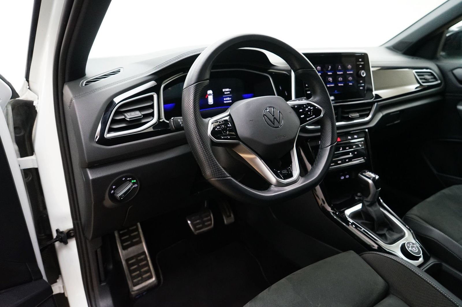 Volkswagen T-Roc 2.0 TSI Aut. R-Line - Samsaru's Car Outlet
