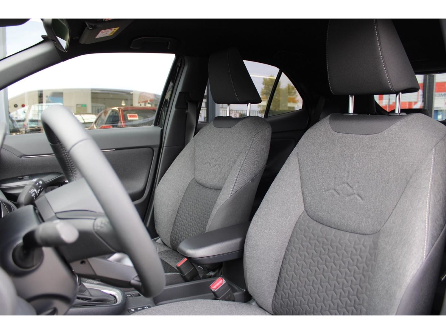 Toyota Yaris Cross Team D+SAFETY-P+WINTER-P !!
