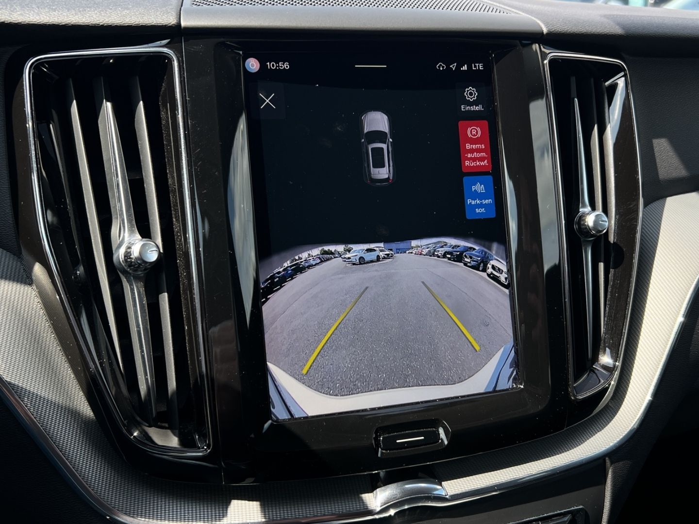 Volvo XC60 Plus Dark AWD/Harman-Kardon/SitzHz/DAB