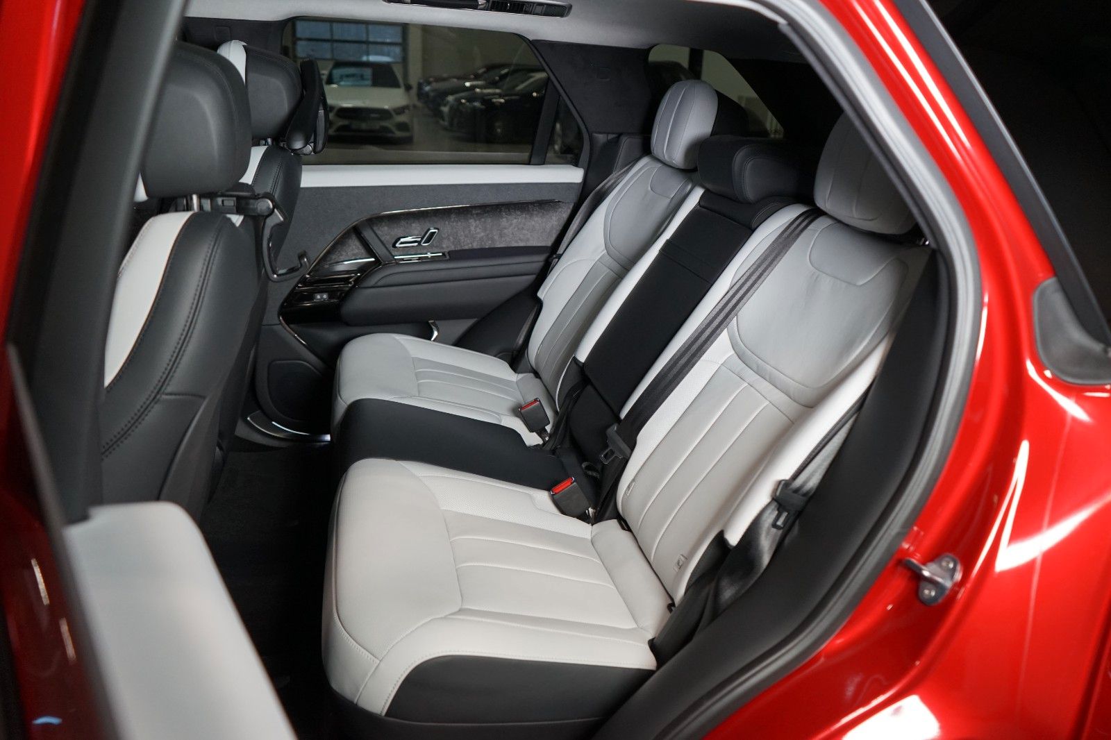 RANGE ROVER SPORT P530 First Edition - Samsaru's Car Outlet