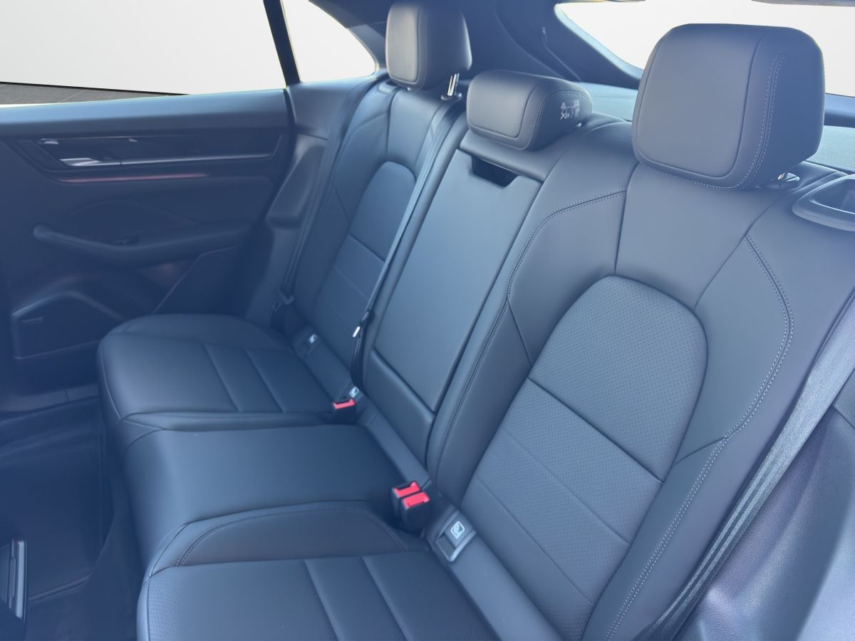 Porsche Macan 4 | Luftfederung | Panorama | BOSE | AHK |